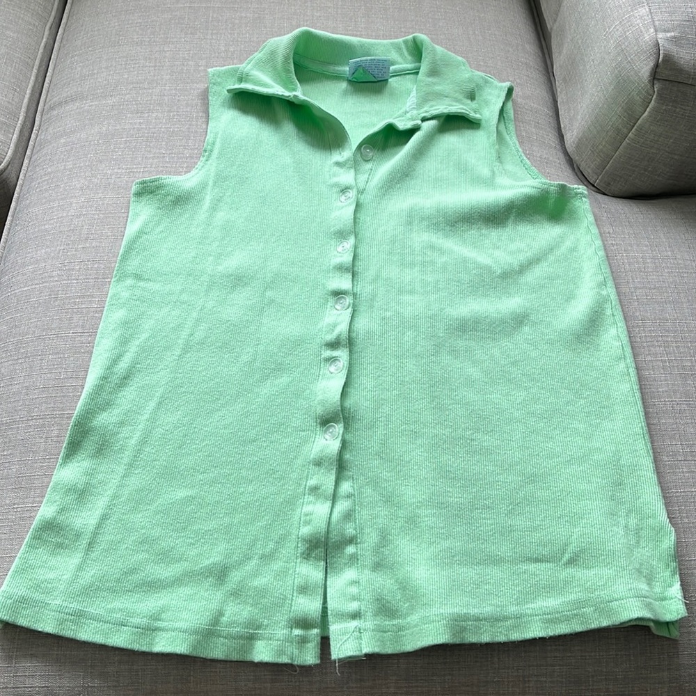 Fresh Produce sleeveless collared shirt with buttons. Size M